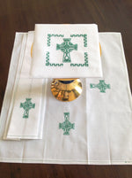 Mass Linen Set with green Celtic Cross - SO348